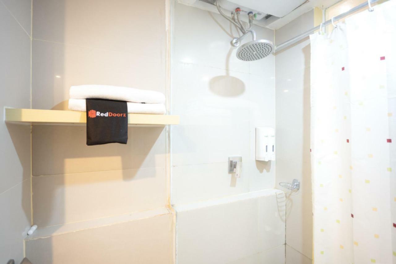 RedDoorz Apartment At Bogor Valley Buitenkant foto