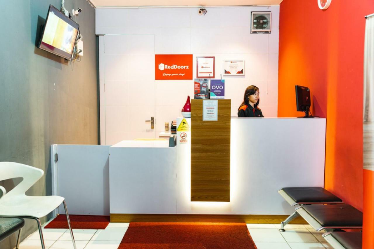 RedDoorz Apartment At Bogor Valley Buitenkant foto